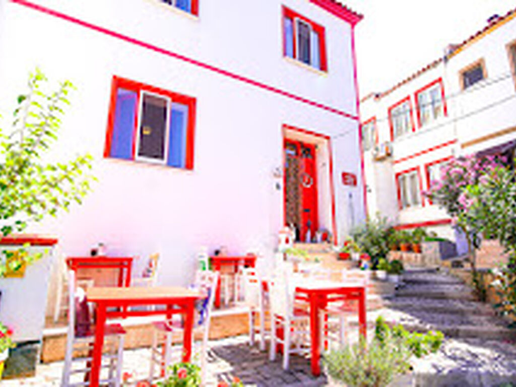 Alaybey Ada Evi