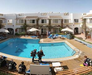 Camel Dive Club & Hotel