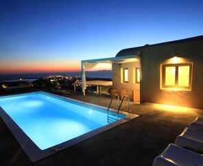 270 Oia`s View