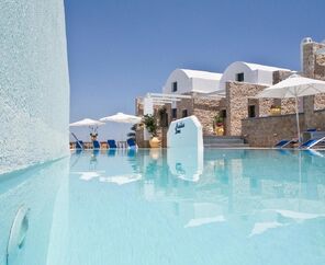 Nautilus Dome Hotel