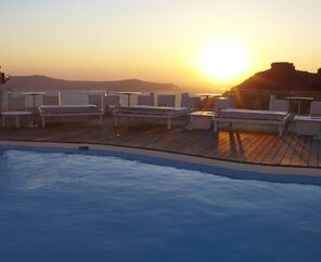 Sun Rocks LuxurySuites