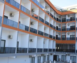Side Golden Rock Hotel
