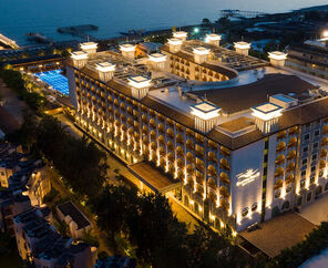 Quattro Beach Spa & Resort Hotel