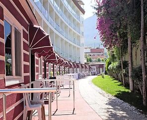Armas Beach Hotel