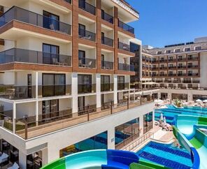 Glamour Resort & Spa