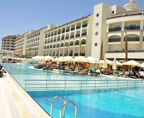 LRS Port River Hotel & Spa
