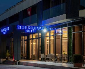 Side Square Hotel