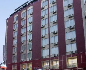 Grand Boss Suit Hotel