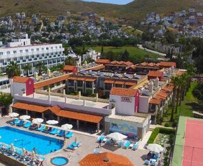Tiana Beach Resort