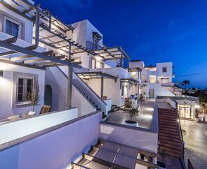 Elementa Boutique Hotel