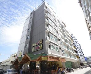 Expat Hotel Patong Center